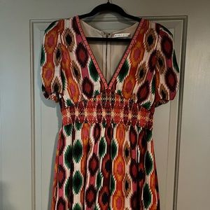 ALICE AND OLIVIA plunge neck fun dress. Size 8